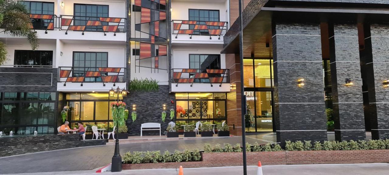 The Room Boutique Hotel Sakon Nakhon Exterior photo
