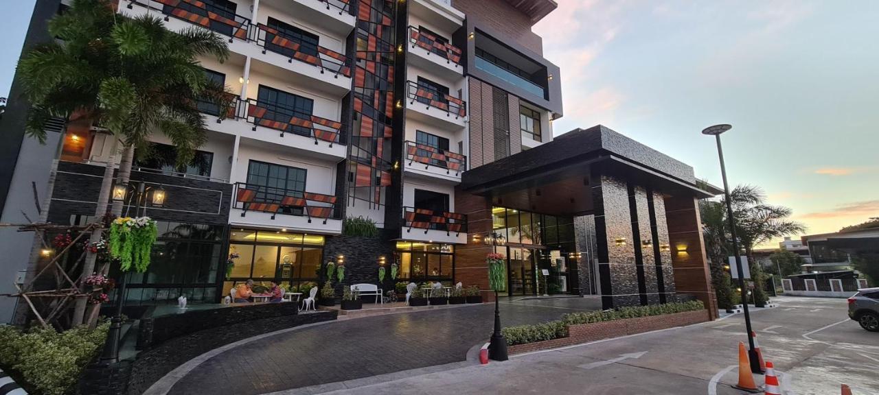 The Room Boutique Hotel Sakon Nakhon Exterior photo