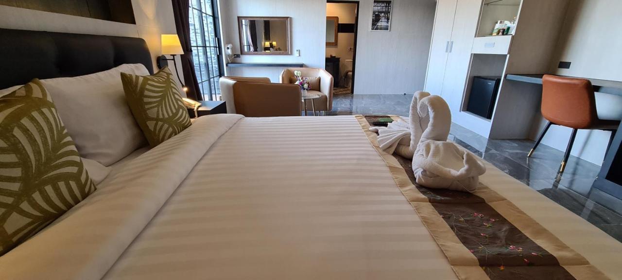 The Room Boutique Hotel Sakon Nakhon Exterior photo